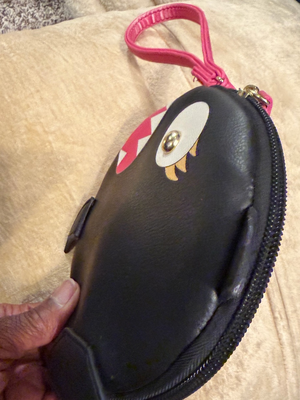 Betsy Johnson Penguin Wristlet Bag - Pink & Black - Picture 9 of 10